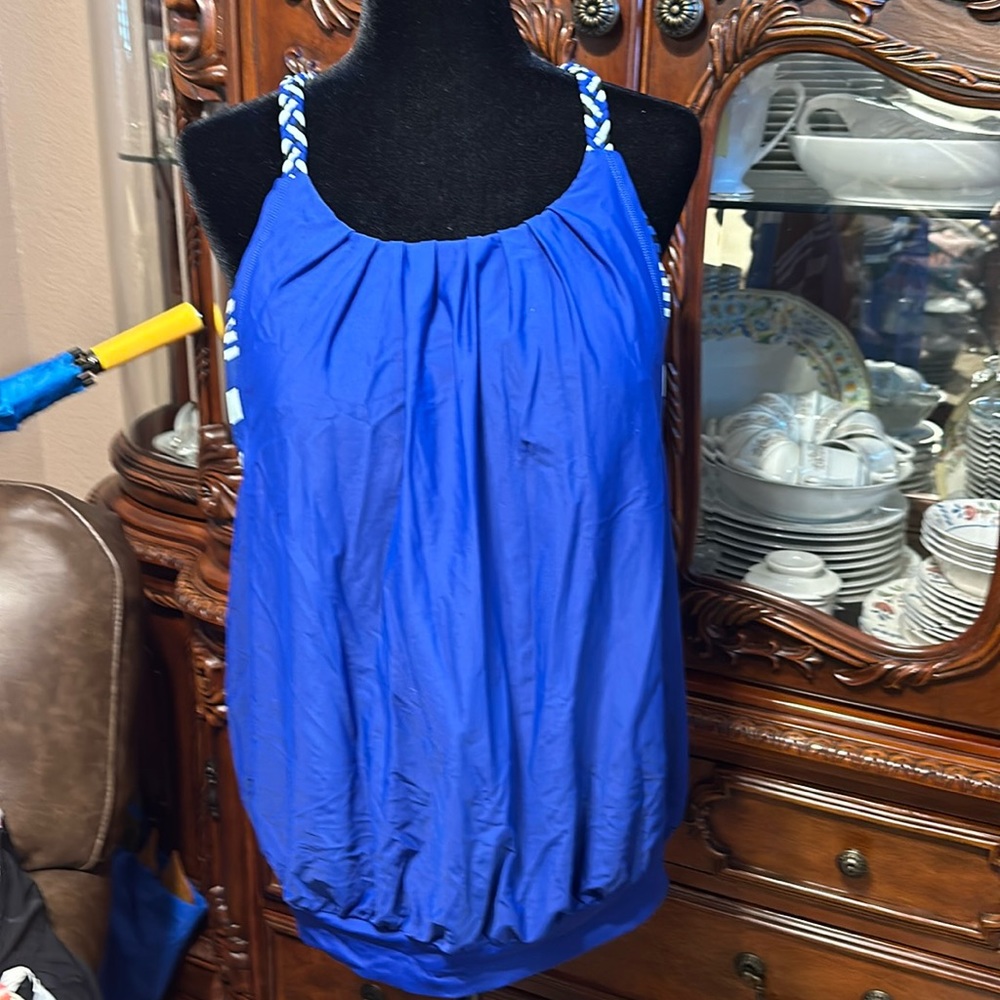 Plus size women’s bathing suit top